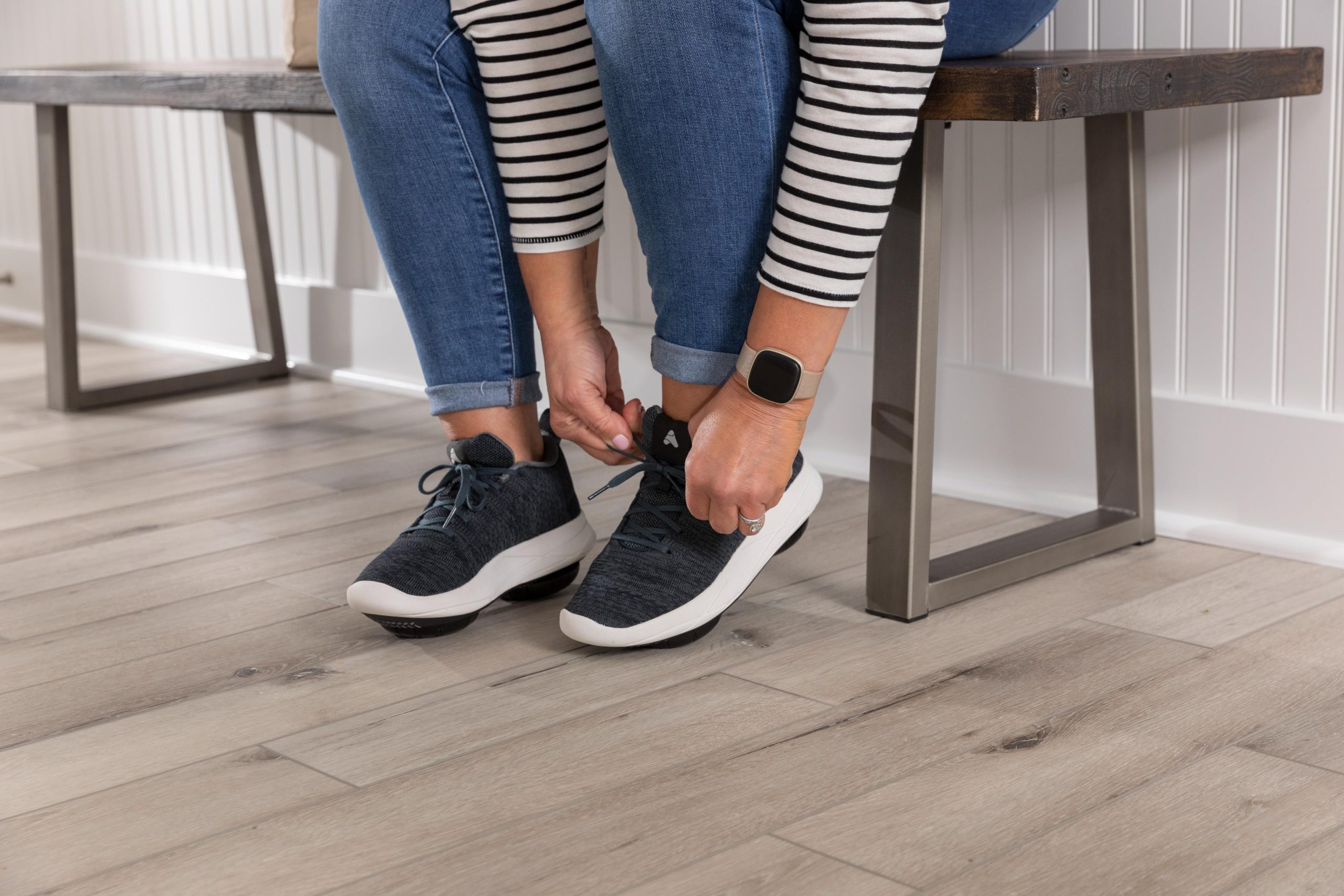 הנעל של אפוסתרפיה בזכותה הצליחו רבים להימנע מתרופות, מזריקות, מפיזיותרפיה ומניתוח. 